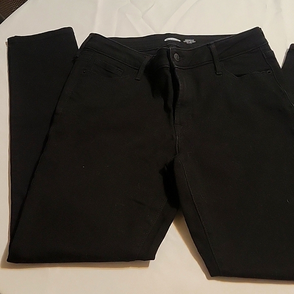Size 10 Old Navy BLACK Rockstar Super Skinny High Rise full length pants - Picture 1 of 4
